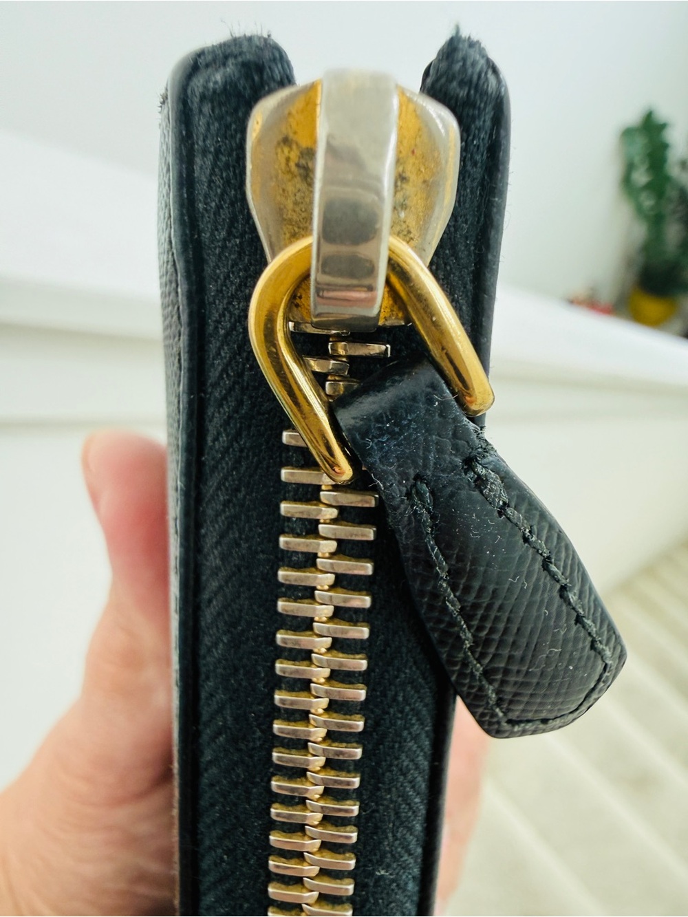 PRADA Vitello Move Black Leather Zip Around Wallet - CERTIFIED AUTHENTIC - Picture 7 of 13
